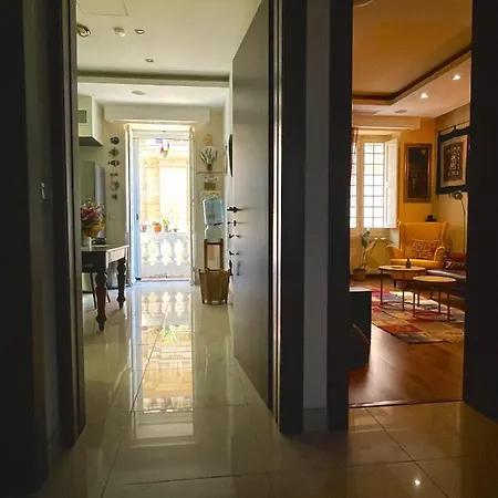 Collection - Merchant Str With Large Yard * Valletta