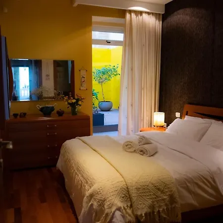 アパート Collection - Merchant Str With Large Yard