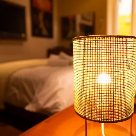 Collection - Merchant Str With Large Yard *