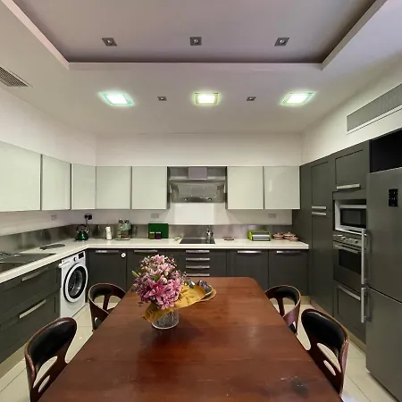 アパート Collection - Merchant Str With Large Yard