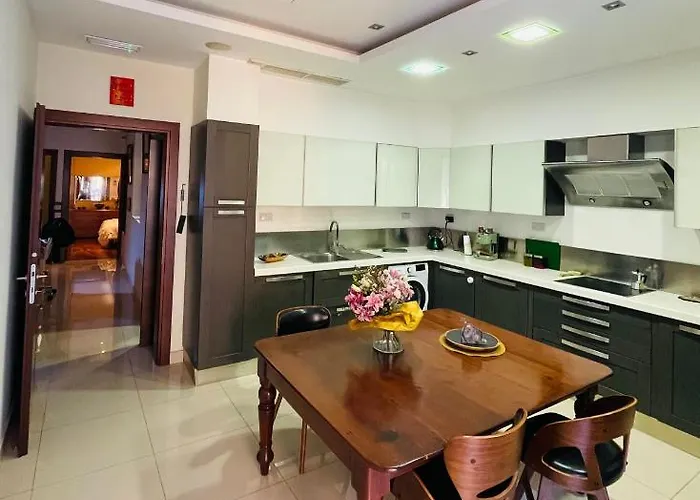 Collection - Merchant Str With Large Yard Valletta