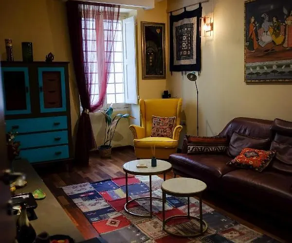 Collection - Merchant Str With Large Yard Valletta